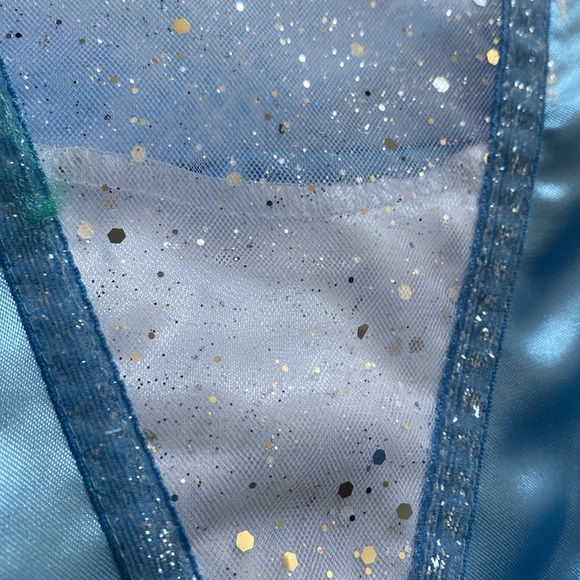 DISNEY FROZEN 💙🩵"ELSA"🩵💙 ADVENTURE DRESS COSTUME SIZE SMALL (4-6X) 🌟NWT🌟 - Picture 6 of 16